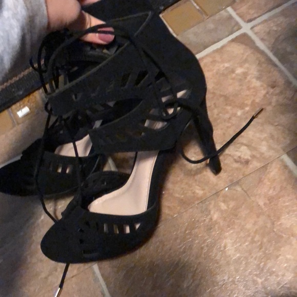 Heels - Picture 2 of 2